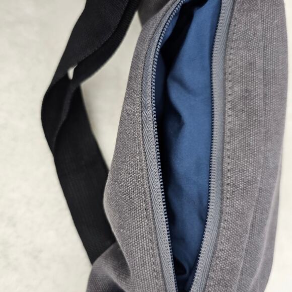 Damen + Hastings Gray Canvas Sling Pack Fanny Pack NWT - Picture 6 of 12